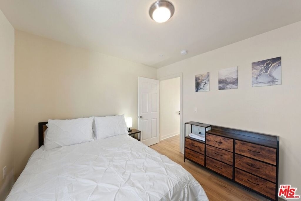 5912 S Flower Street - Photo 20