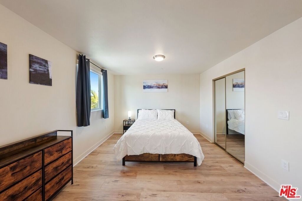 5912 S Flower Street - Photo 15
