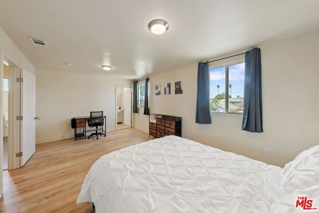 5912 S Flower Street - Photo 43