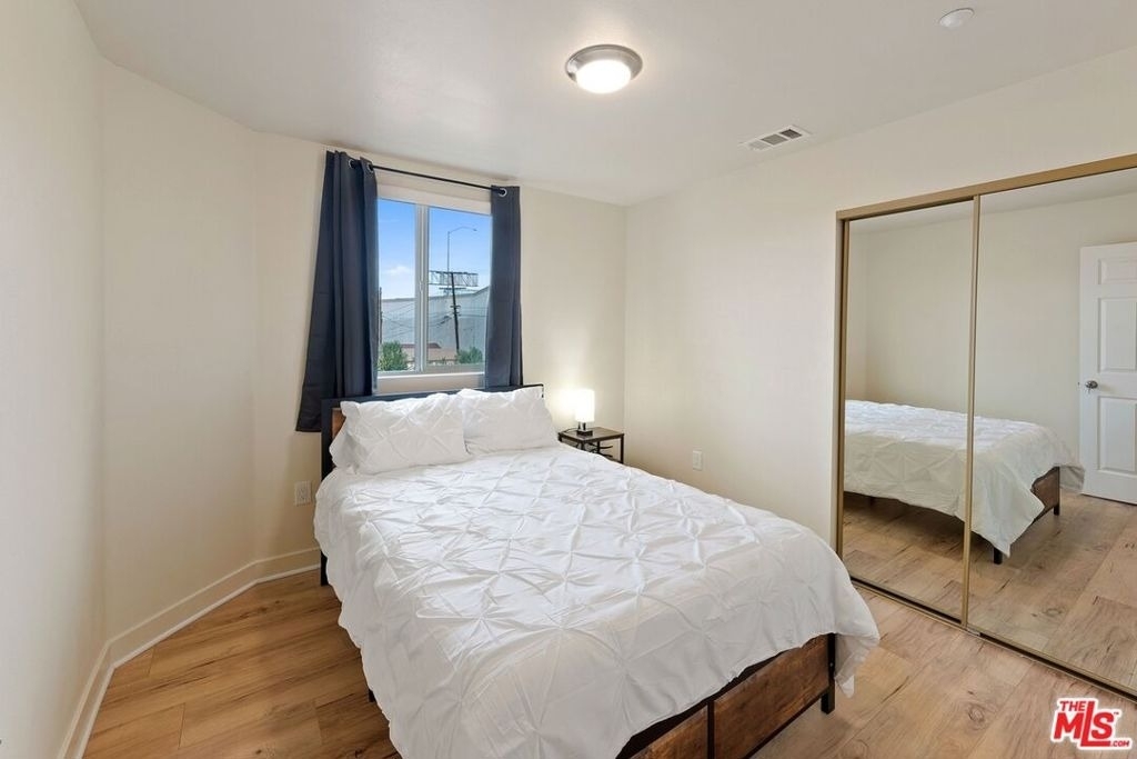 5912 S Flower Street - Photo 25