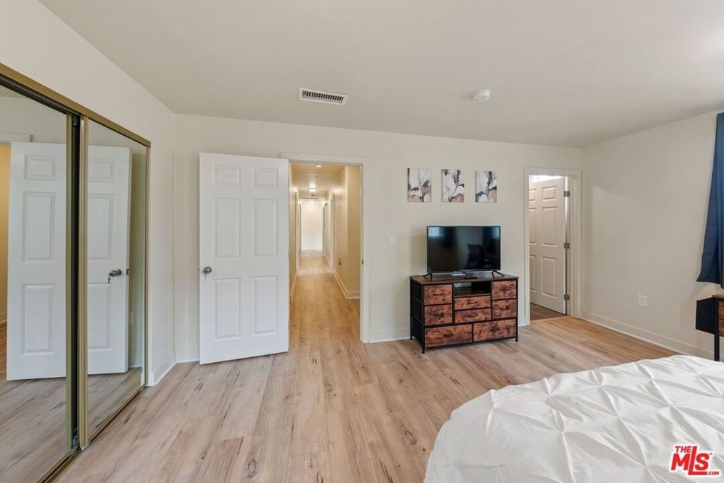 5912 S Flower Street - Photo 16