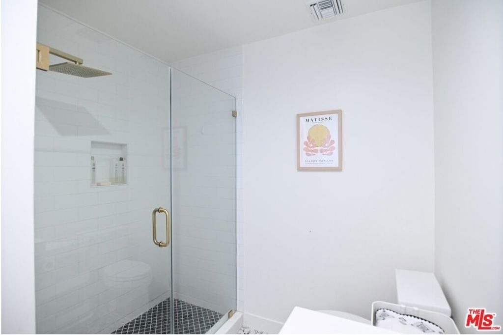 1430 Stearns Drive - Photo 23