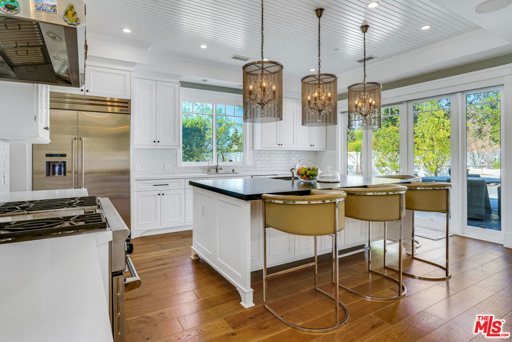 19633 Wells Drive - Photo 8