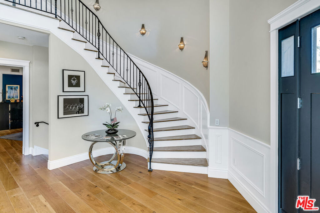 19633 Wells Drive - Photo 3