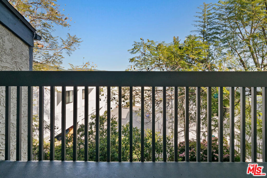 29239 Heathercliff Road - Photo 18