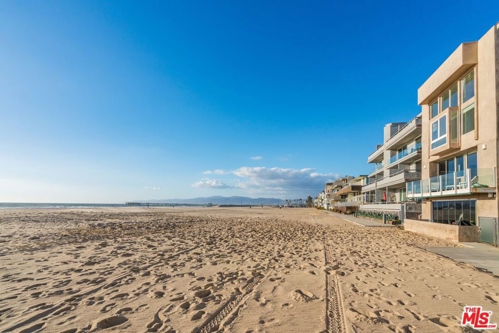 3711 Ocean Front - Photo 3