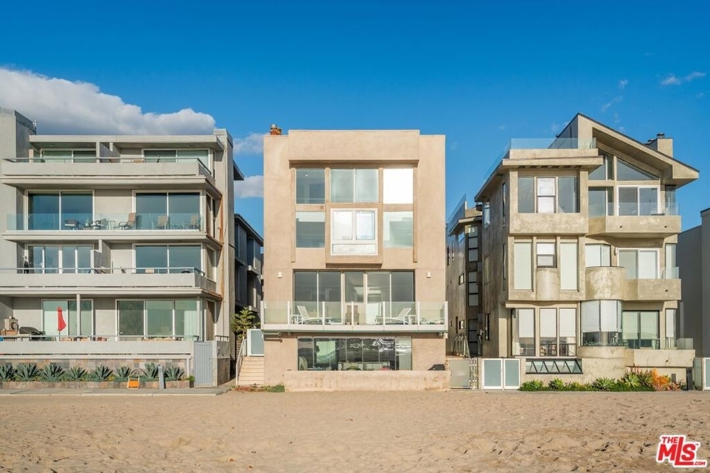 3711 Ocean Front - Photo 2