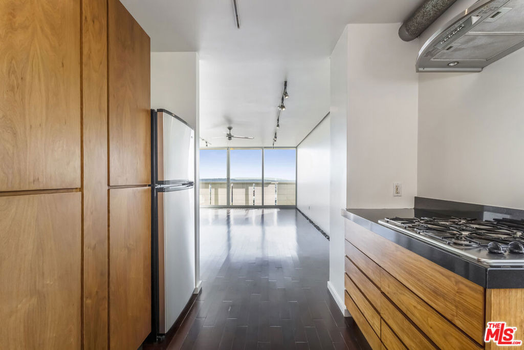 8787 Shoreham Drive - Photo 17