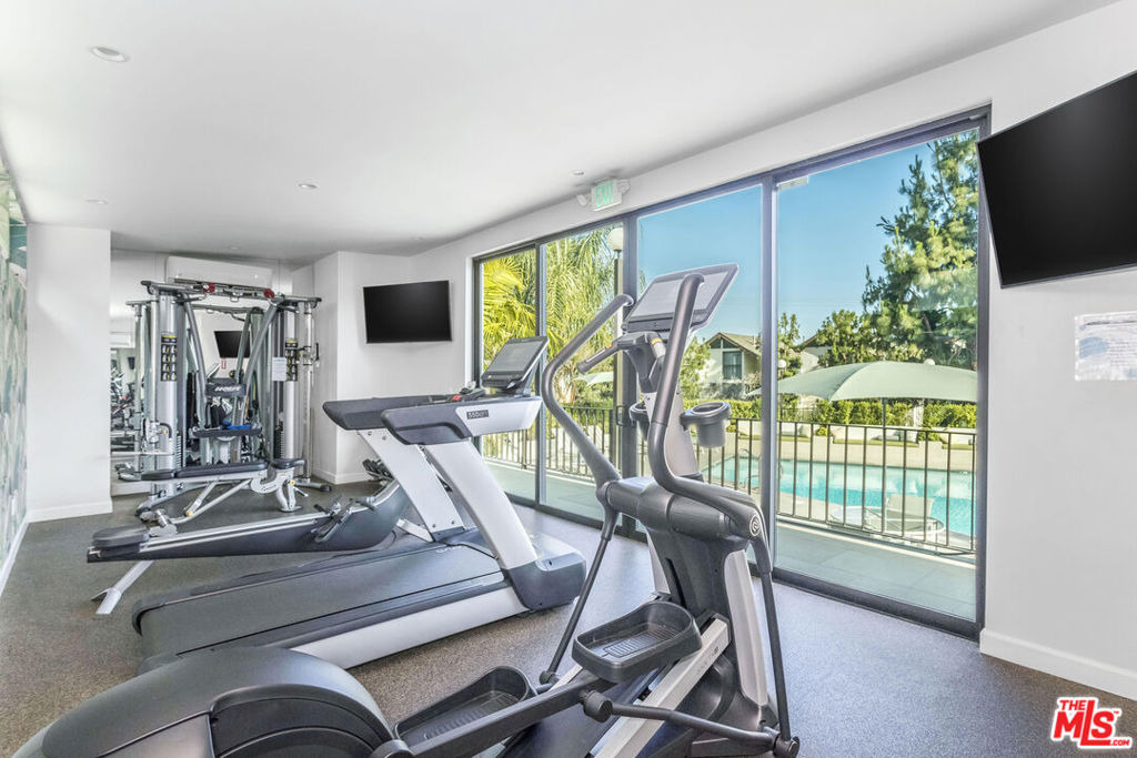 8787 Shoreham Drive - Photo 20