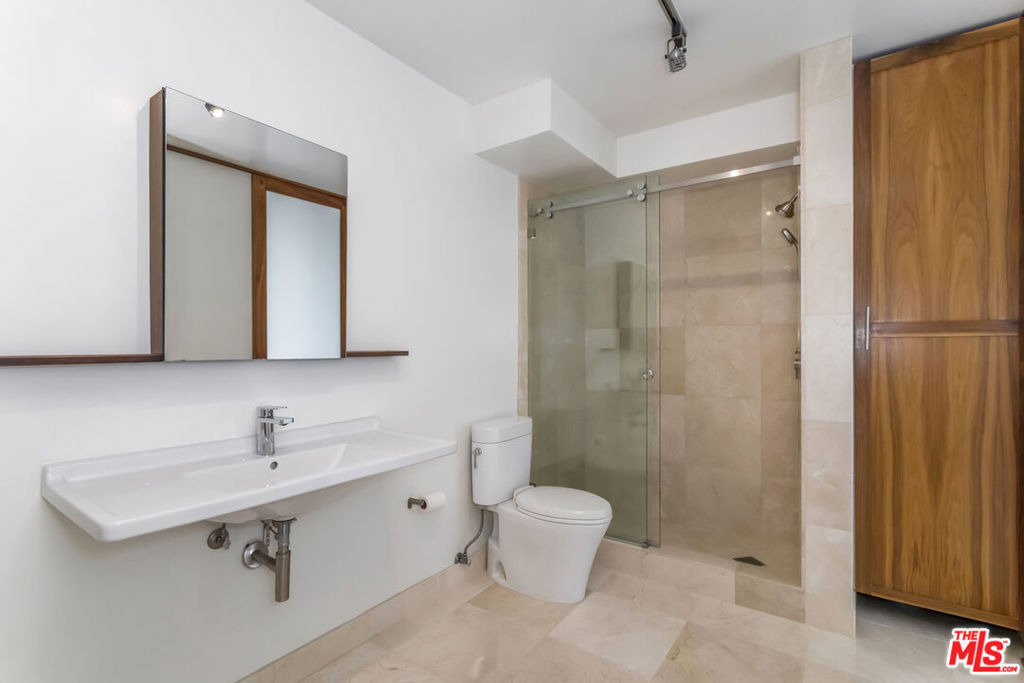 8787 Shoreham Drive - Photo 11