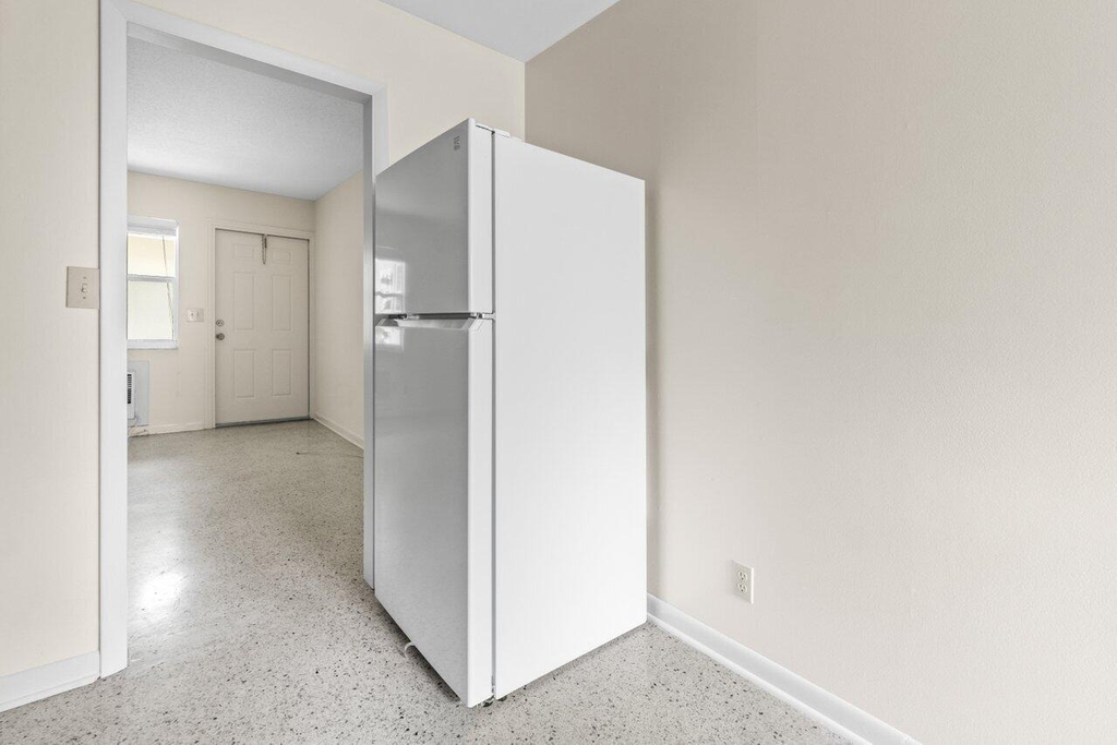 751 Hummingbird Way - Photo 4