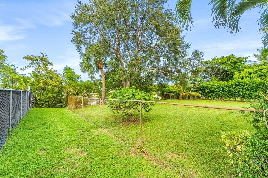 751 Hummingbird Way - Photo 13