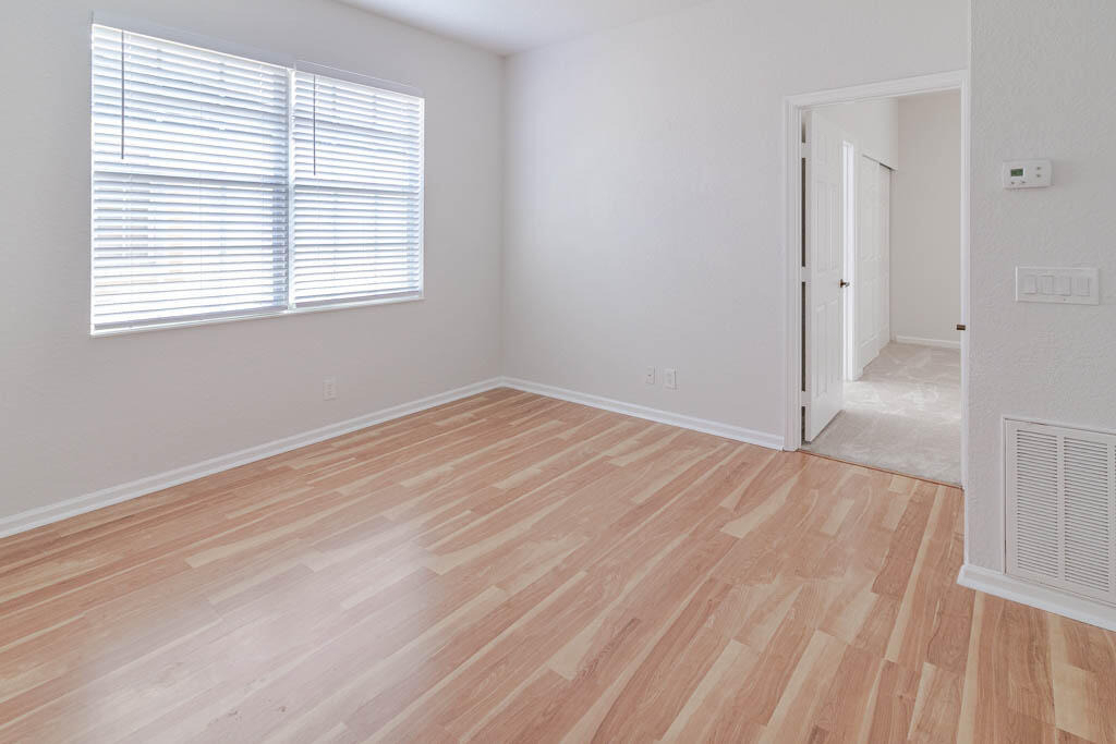356 Se Bloxham Way - Photo 23