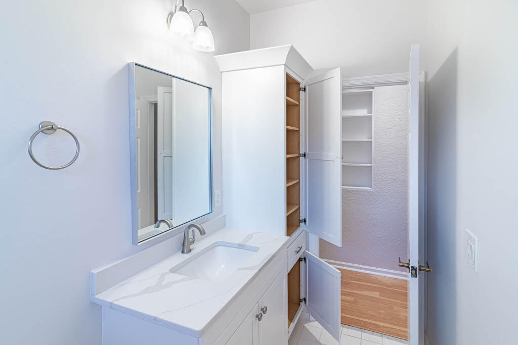 356 Se Bloxham Way - Photo 43