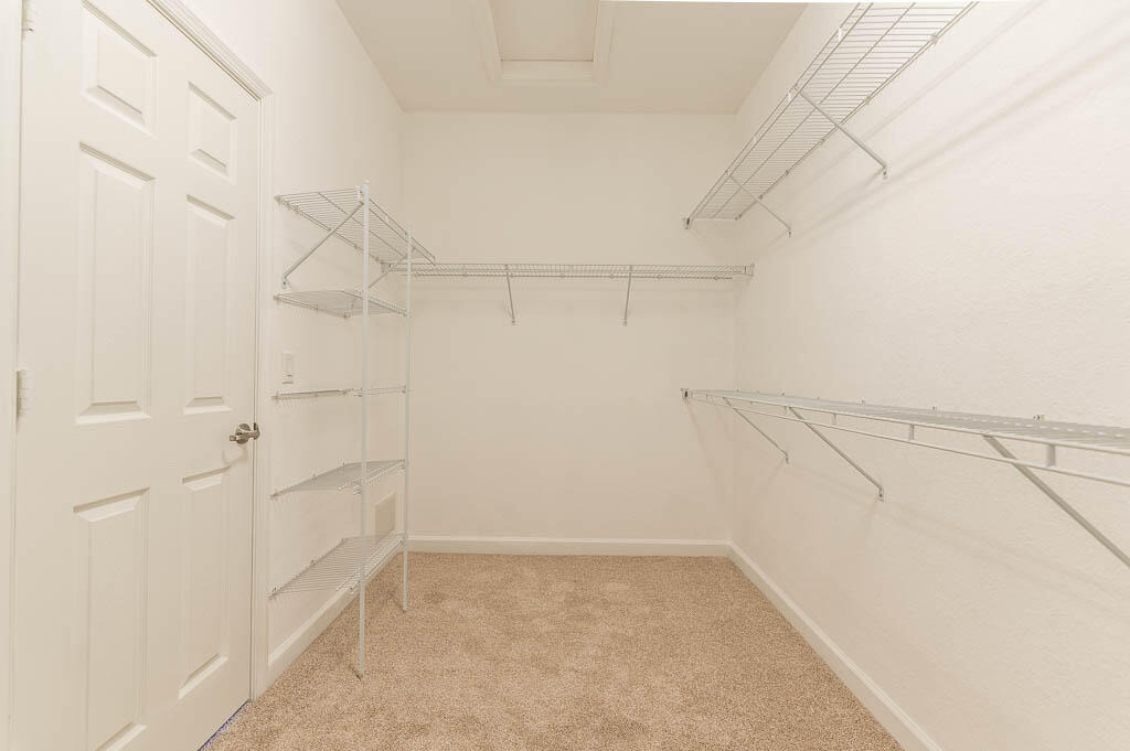 10283 Wellington Parc Drive - Photo 19
