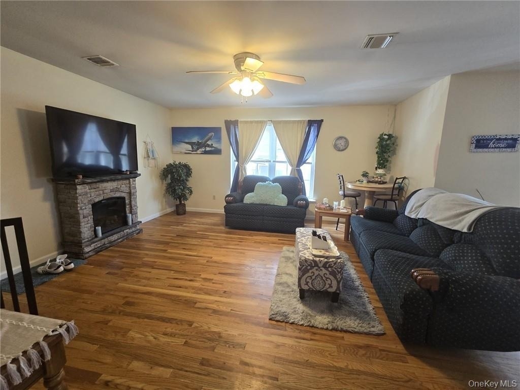 105 N Montgomery Street - Photo 9