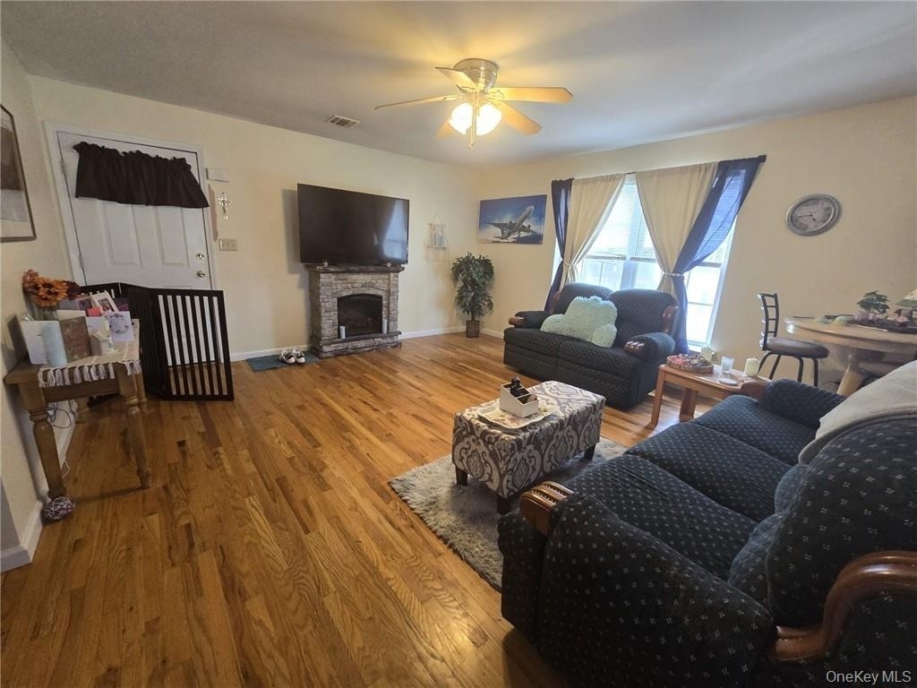 105 N Montgomery Street - Photo 10