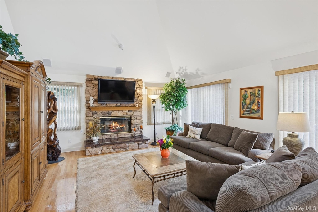 126 Malloy Drive - Photo 9