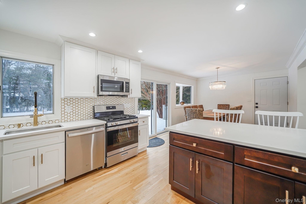 19 Pine Tree Lane - Photo 13
