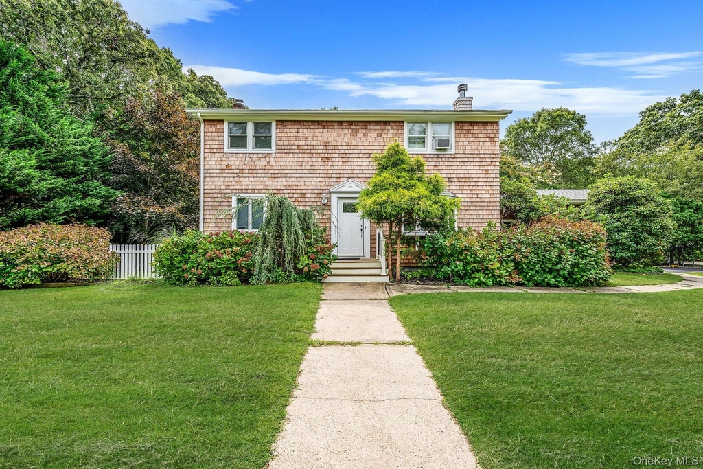 19 Pine Tree Lane - Photo 0