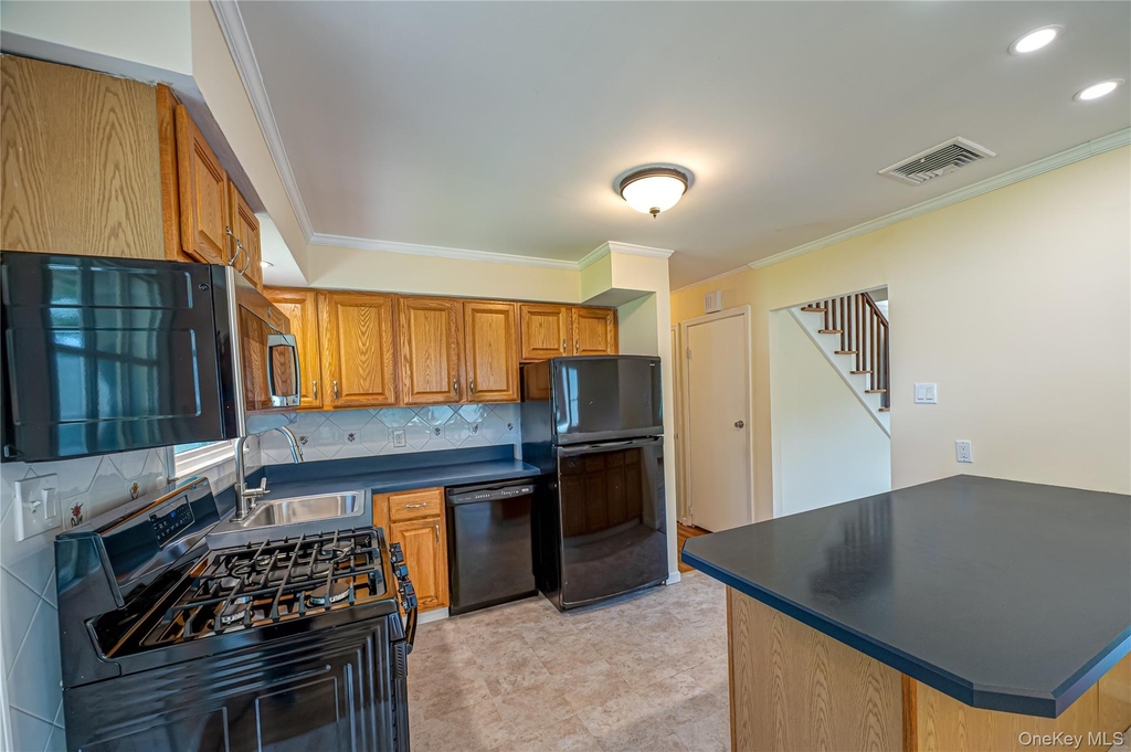 69 Allan Drive - Photo 8