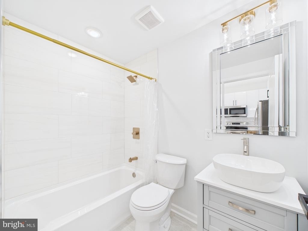 1326 S Grove Street - Photo 7