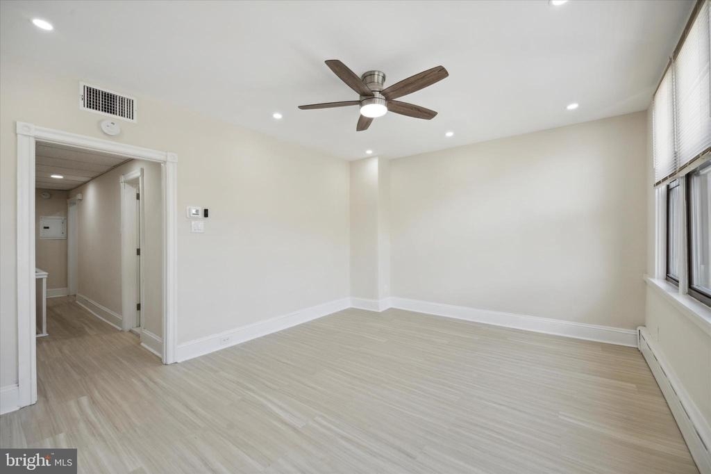 2308 E Allegheny Avenue - Photo 4