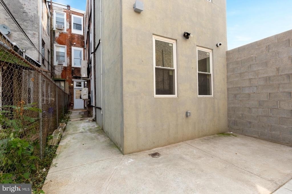 624 N 35th Street - Photo 10