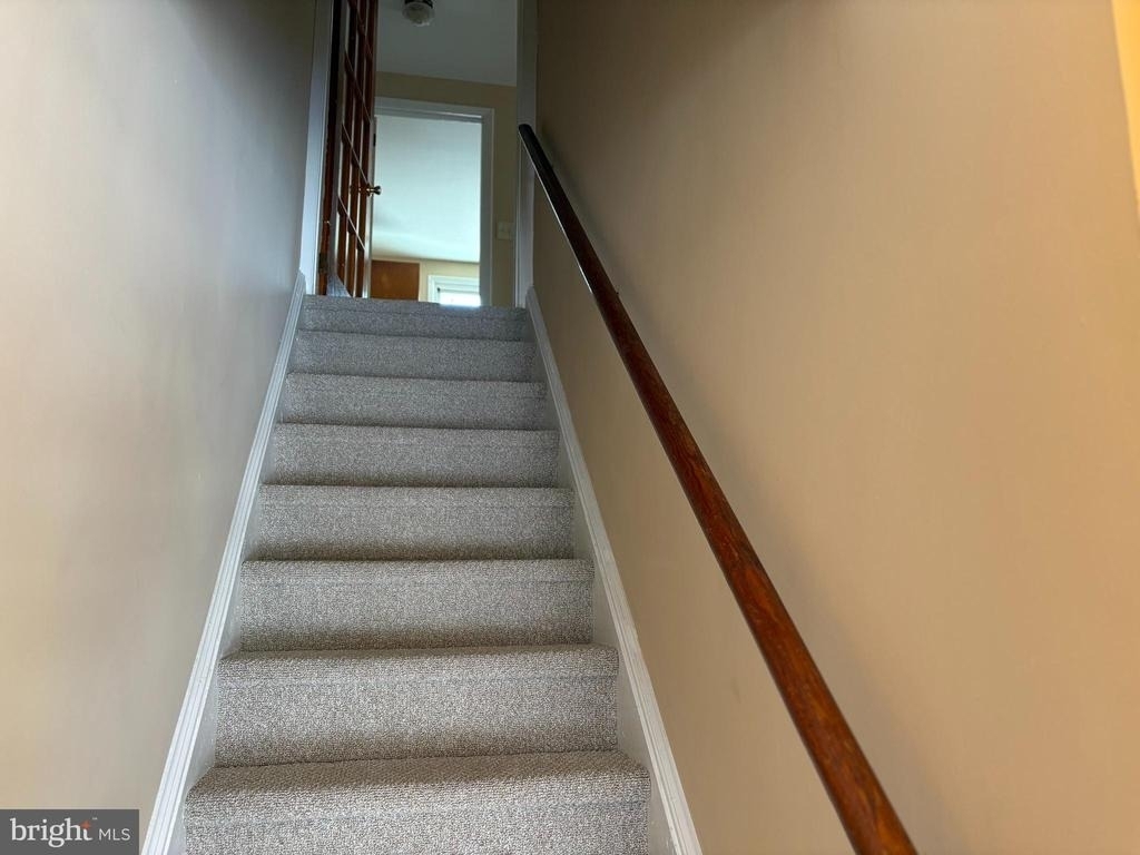 1192 Parkway Avenue - Photo 1