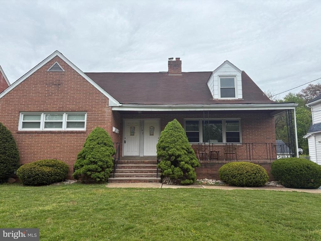 1192 Parkway Avenue - Photo 17