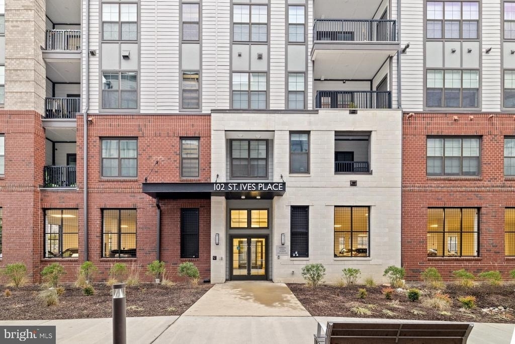102 Saint Ives Place - Photo 1