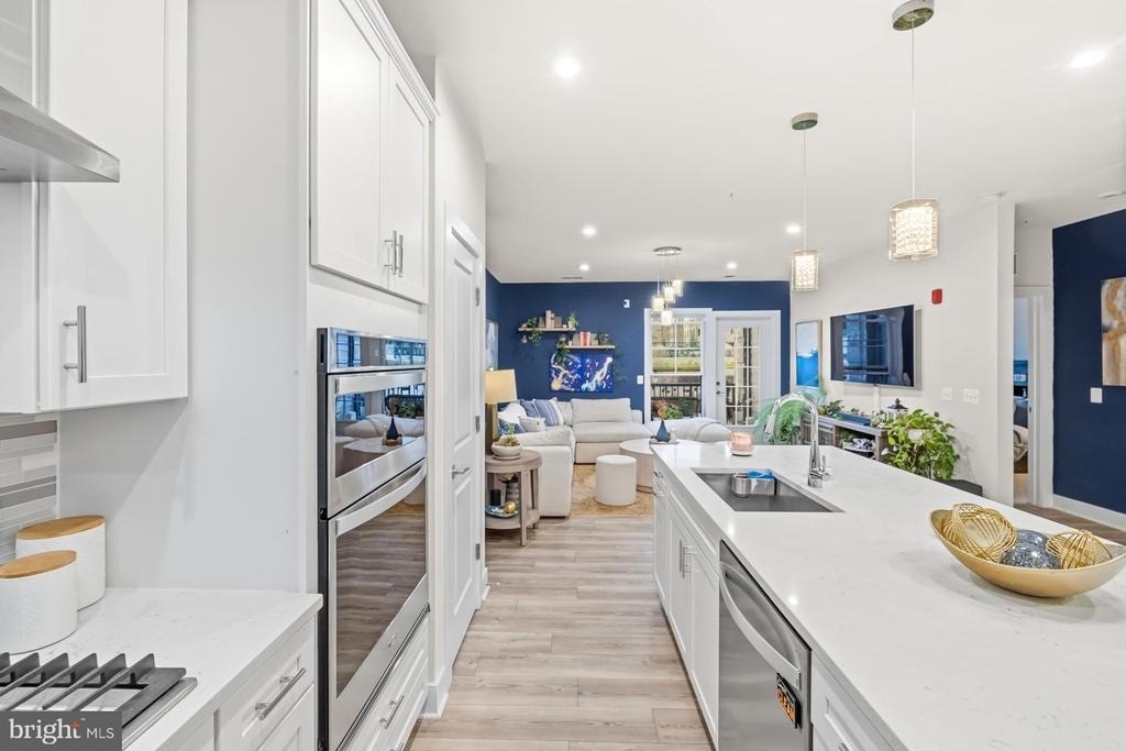 102 Saint Ives Place - Photo 7