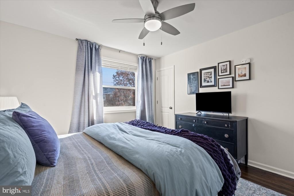 134 35th Street Ne - Photo 16