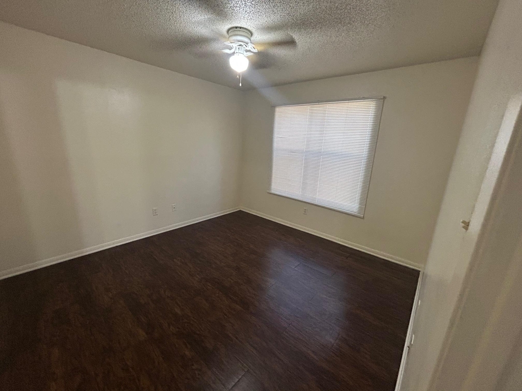 8812 Schick Rd - Photo 7