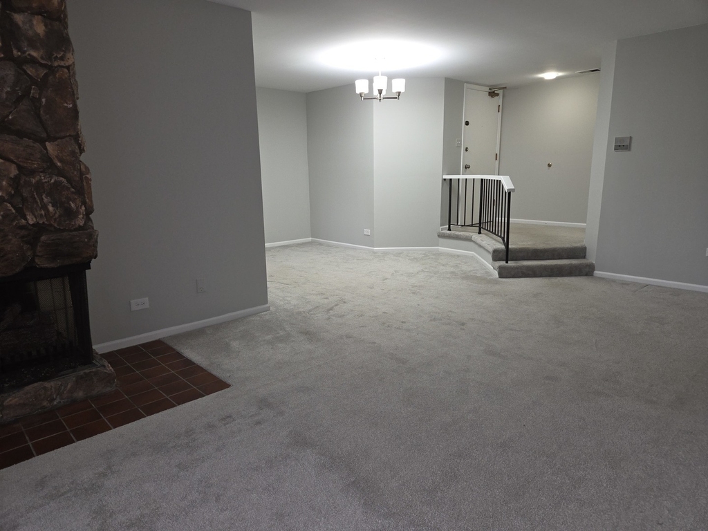 905 Surrey Drive - Photo 11