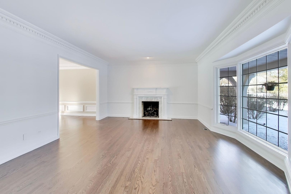 931 Coventry Drive - Photo 2