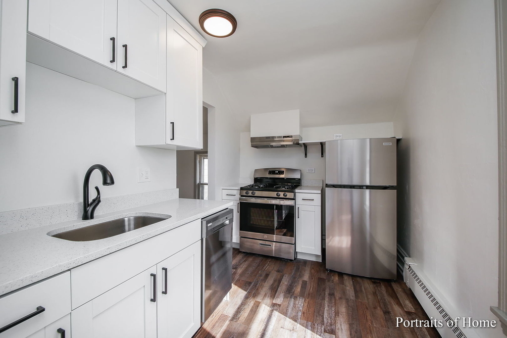 123 N West Street - Photo 2
