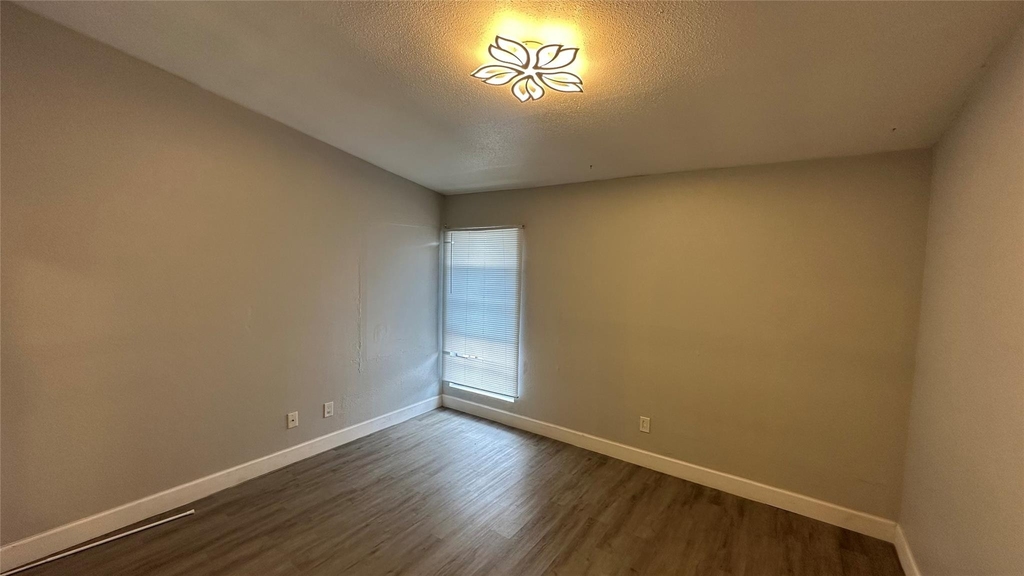 9550 Deering Drive - Photo 5