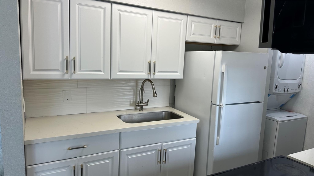 9550 Deering Drive - Photo 9