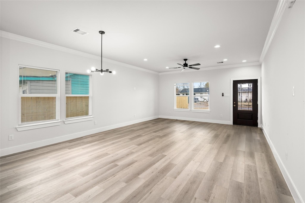 8056 Meadowbrook Drive - Photo 6