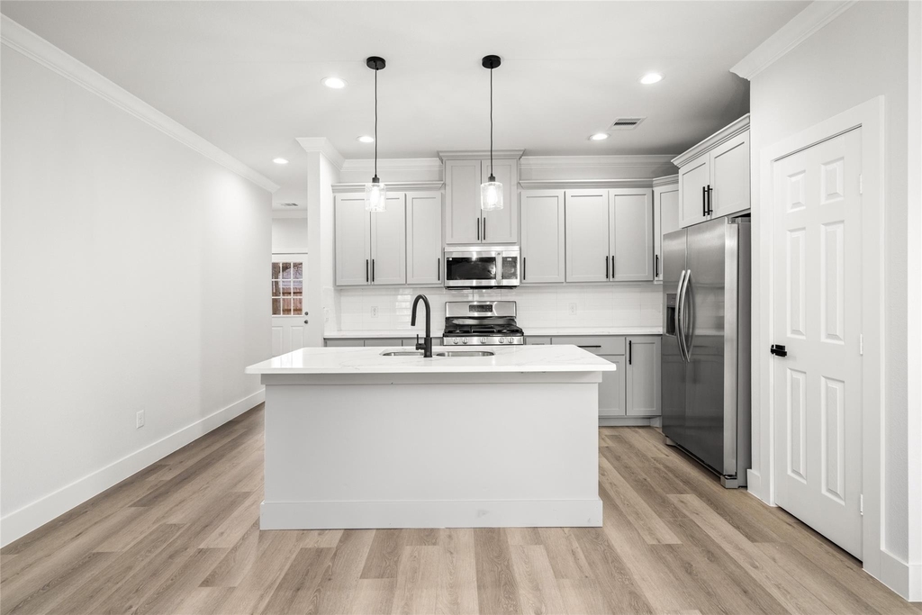 8056 Meadowbrook Drive - Photo 9