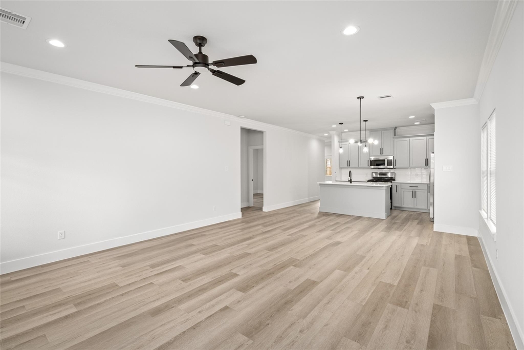 8056 Meadowbrook Drive - Photo 5
