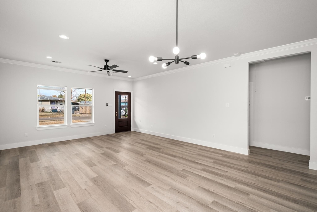 8056 Meadowbrook Drive - Photo 7