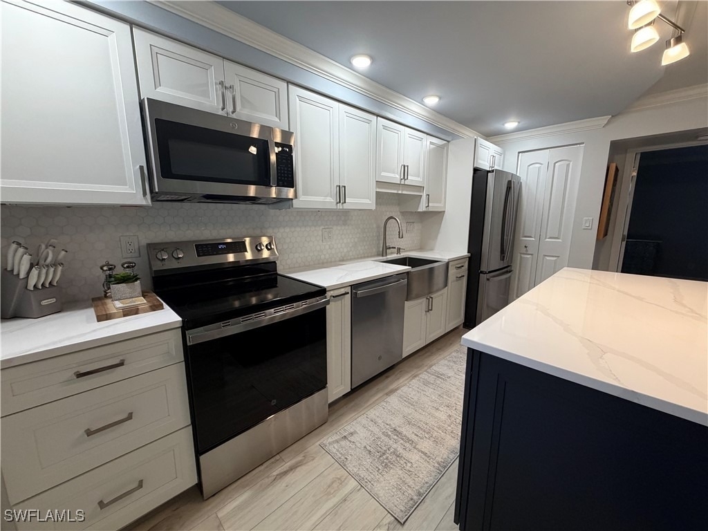 960 7th Street S - Photo 7