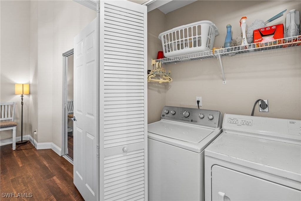 541 Windsor Square - Photo 20