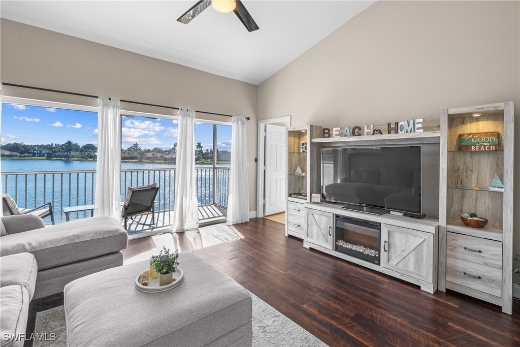 541 Windsor Square - Photo 12