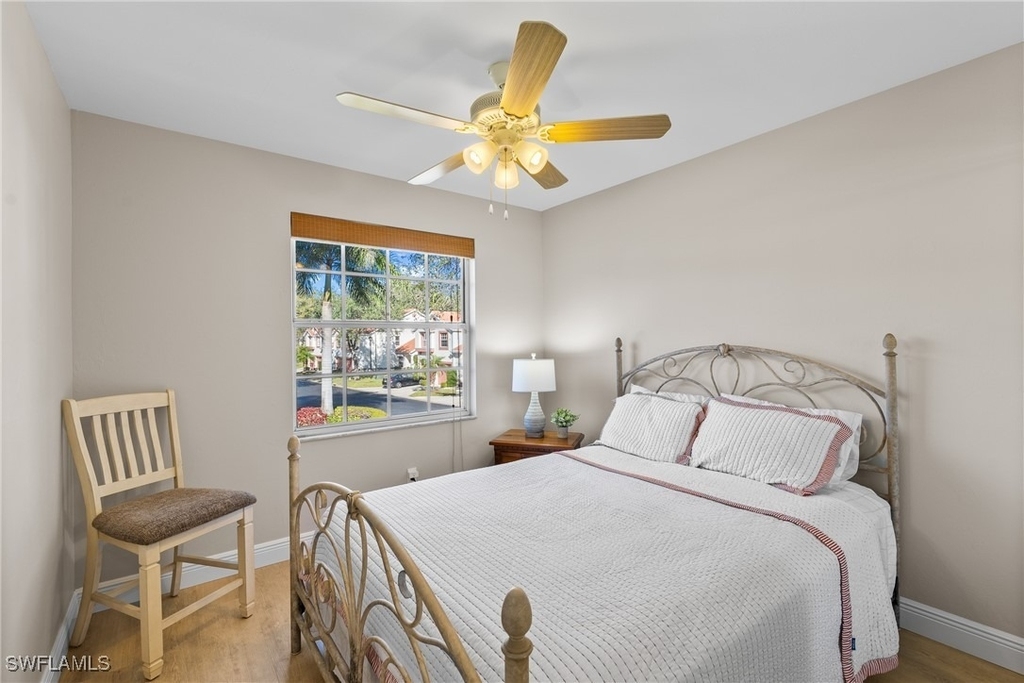 541 Windsor Square - Photo 18