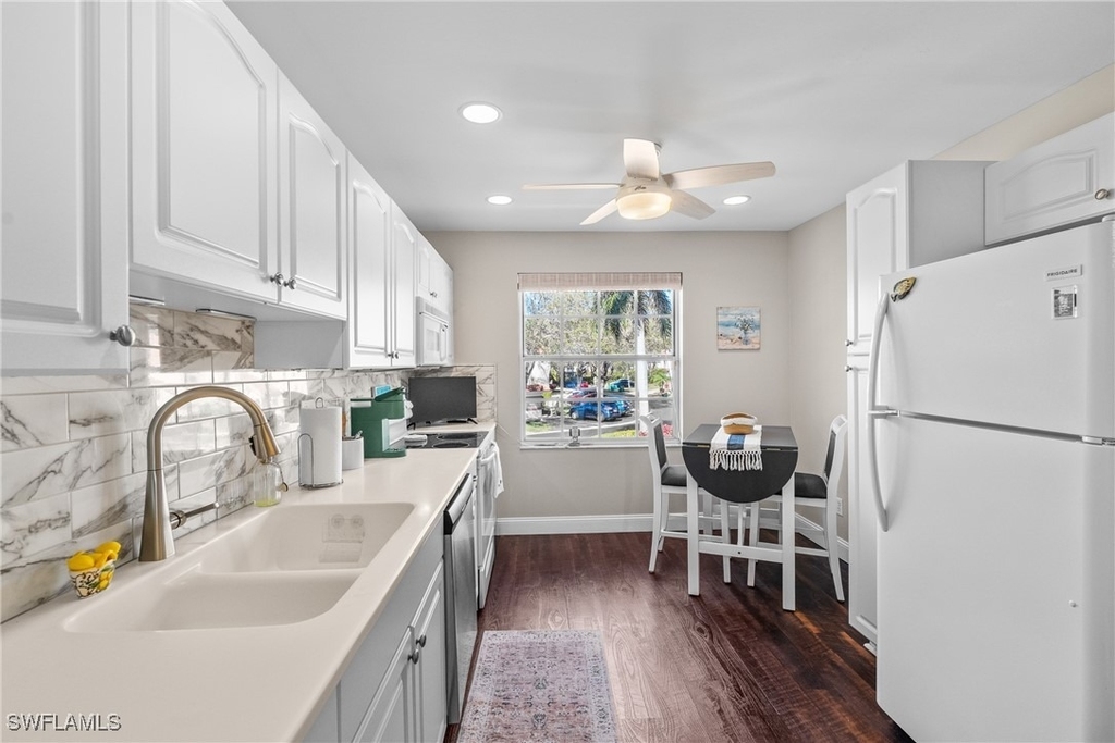541 Windsor Square - Photo 5
