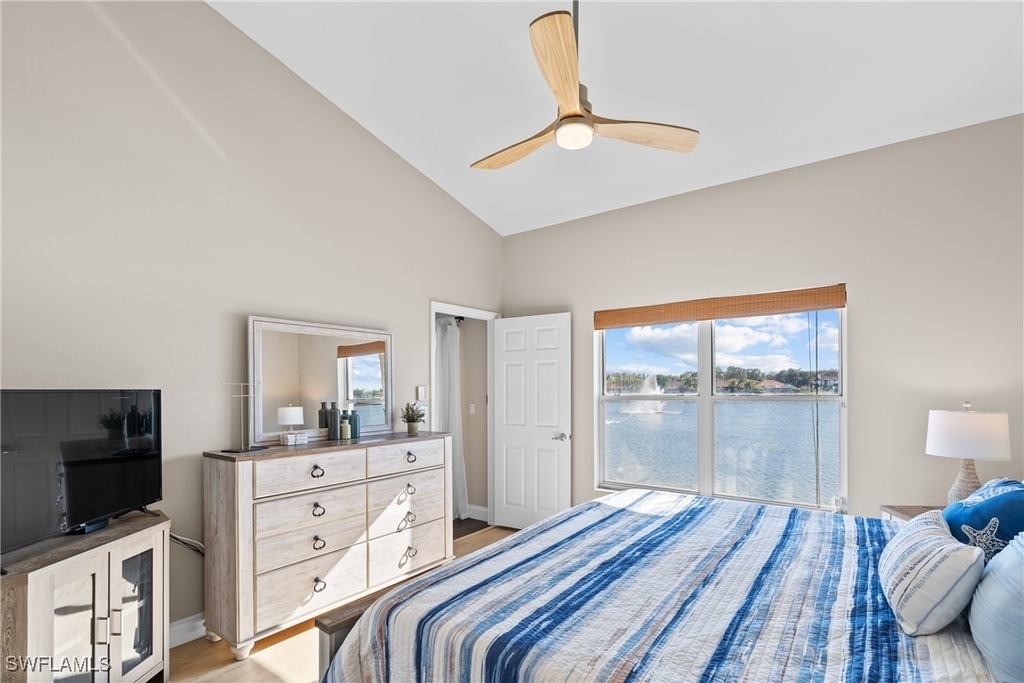 541 Windsor Square - Photo 15