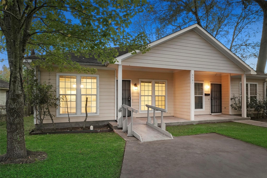5502 Finch Street - Photo 0
